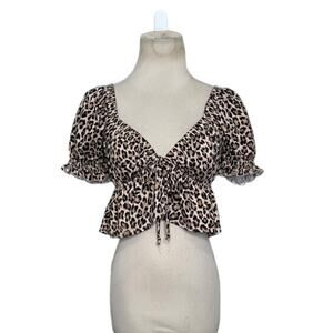 Urban Outfitters animal print short sleeves crop top size Small